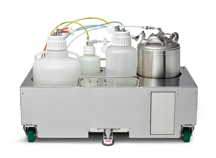 MA900 fluidics cart
